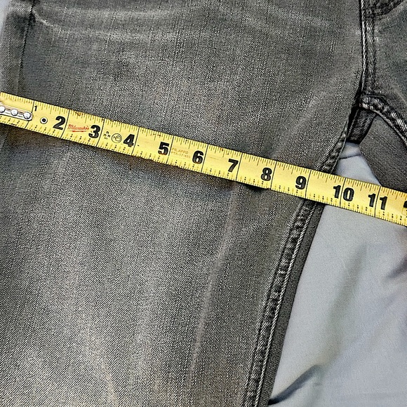 American Eagle original straight faded black jeans. Size 32w with 30 inseam. - Picture 4 of 11